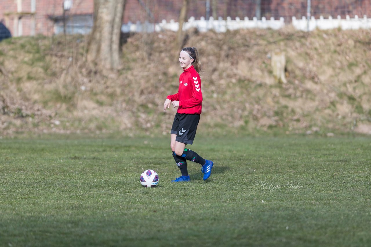 Bild 57 - F Rot Schwarz Kiel - SV Henstedt Ulzburg 2 : Ergebnis: 1:1